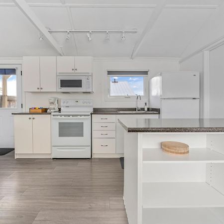 Twin Birch Suites&Cottages Wellington Exteriör bild